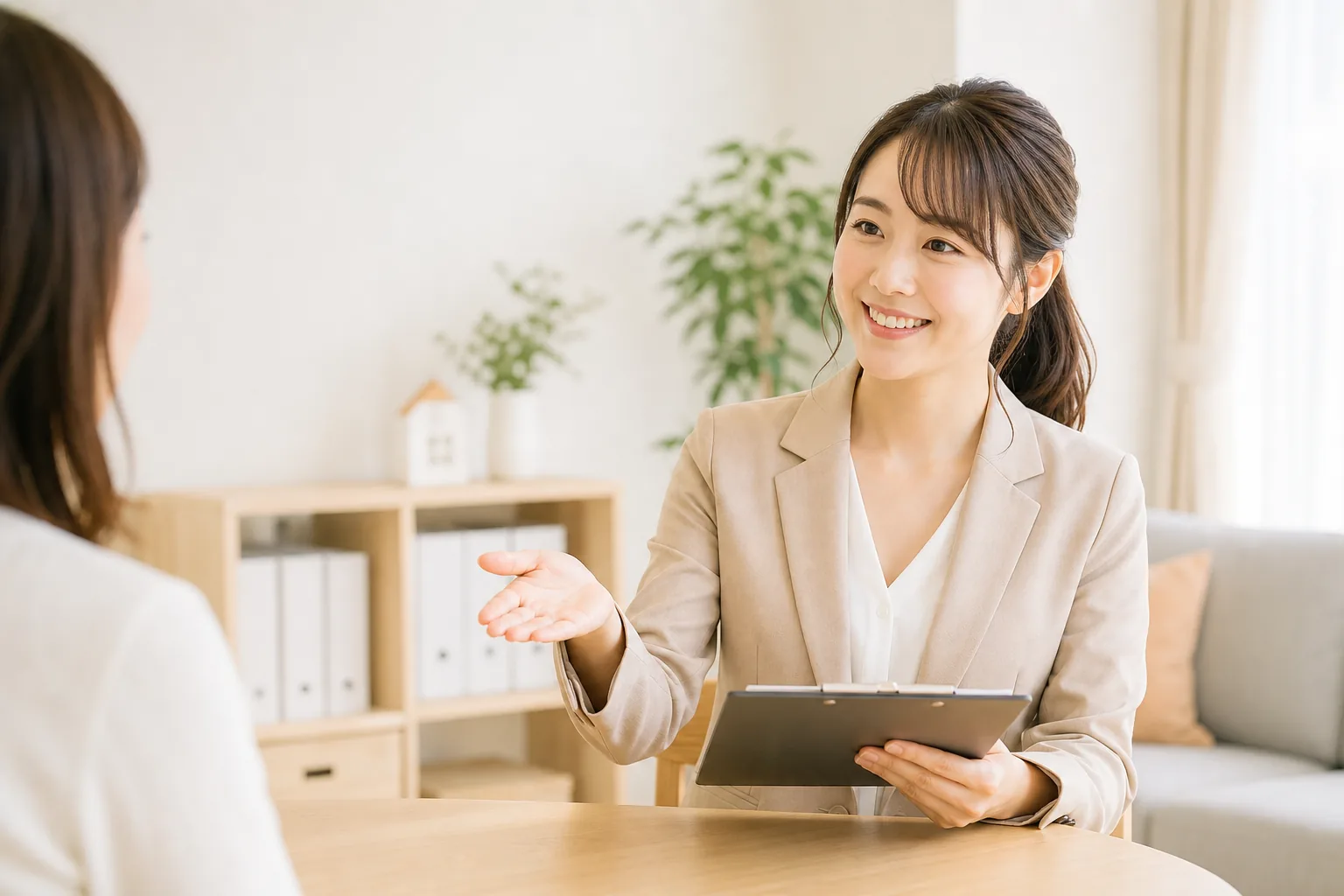 女性スタッフによる丁寧な相談対応のイメージ